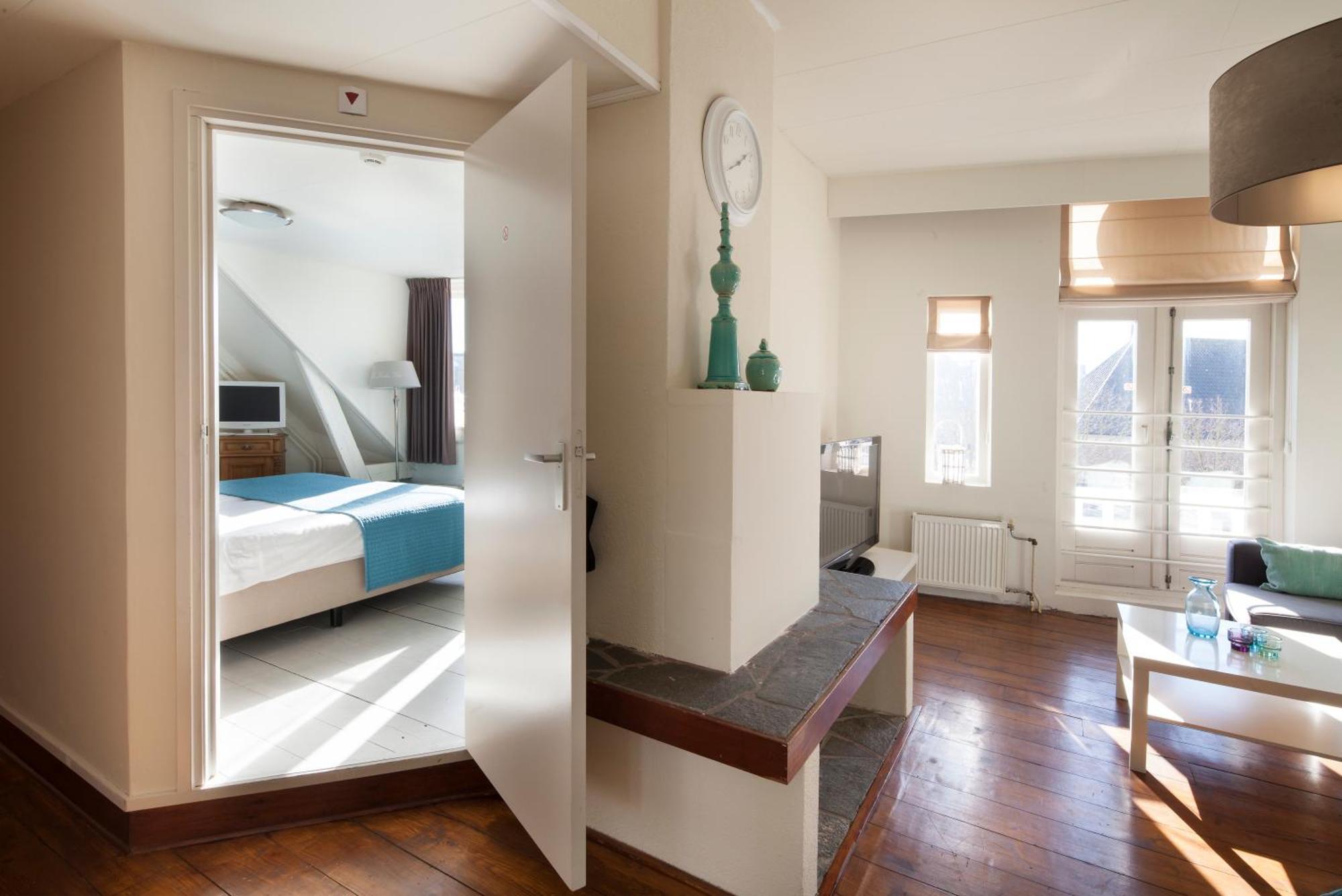 Hotel Grand Cafe Deight Зандфорт Экстерьер фото