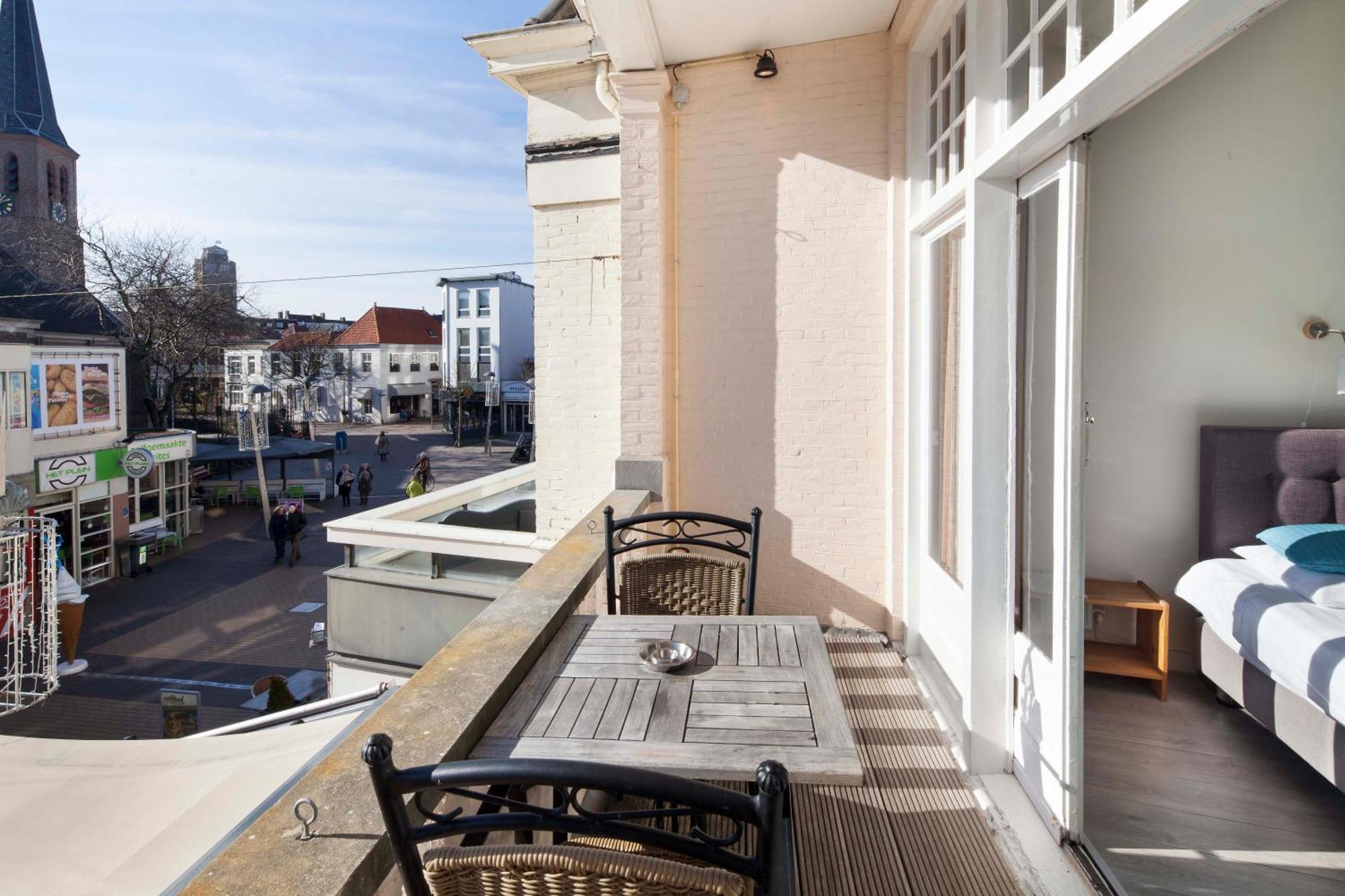 Hotel Grand Cafe Deight Зандфорт Экстерьер фото