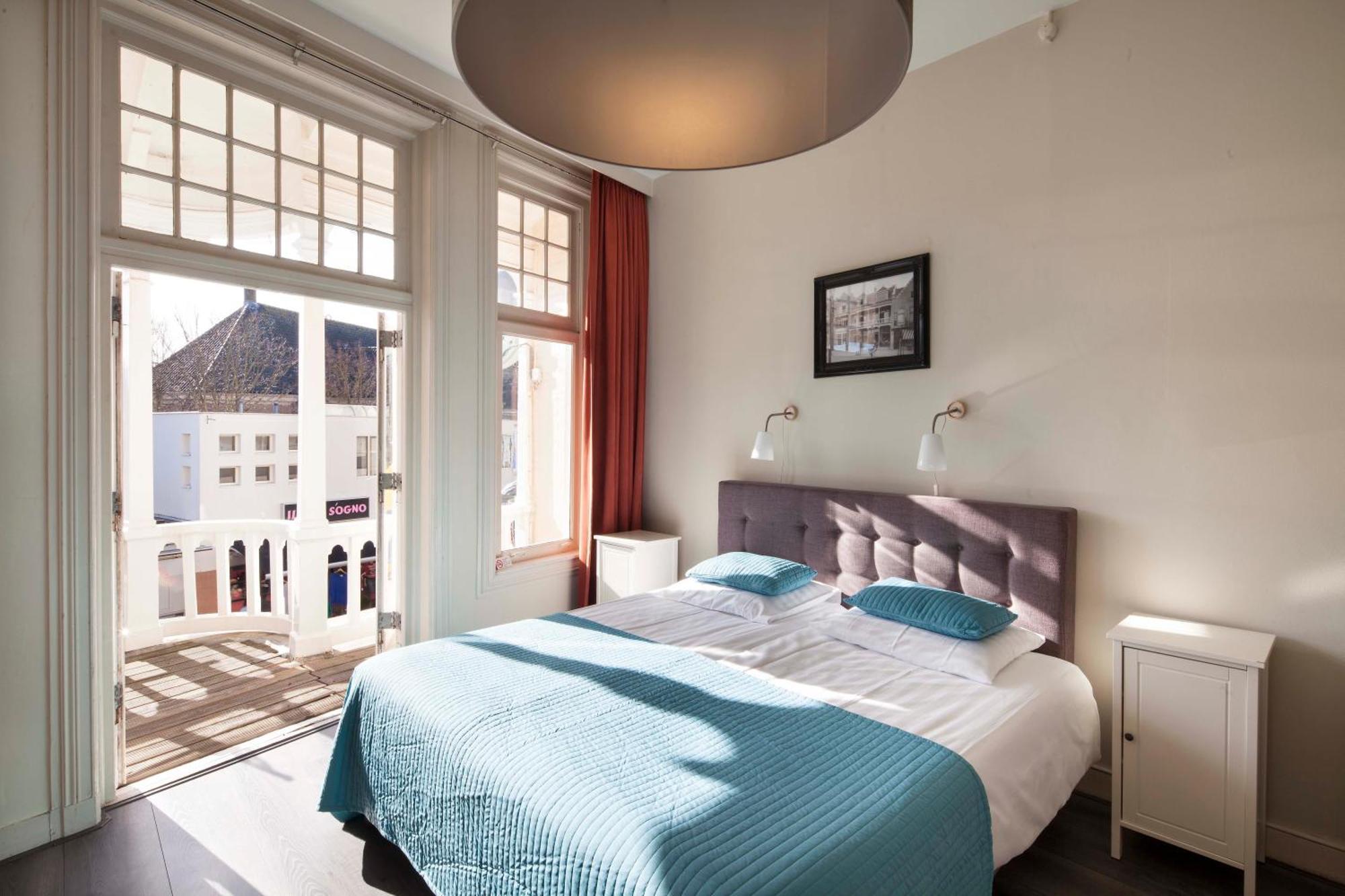 Hotel Grand Cafe Deight Зандфорт Экстерьер фото