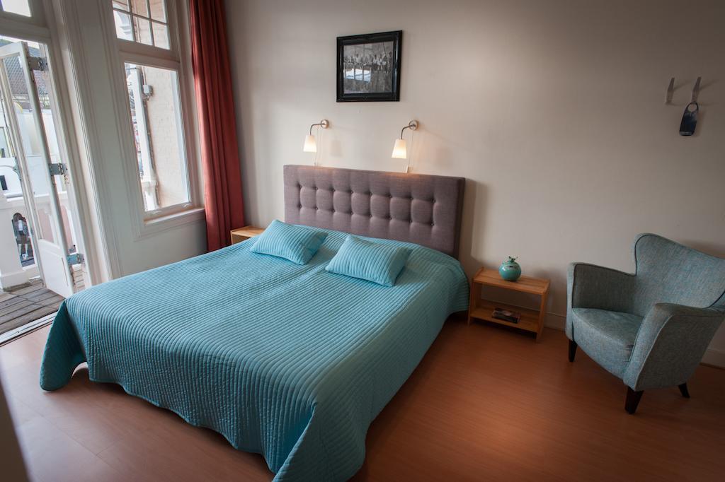 Hotel Grand Cafe Deight Зандфорт Номер фото